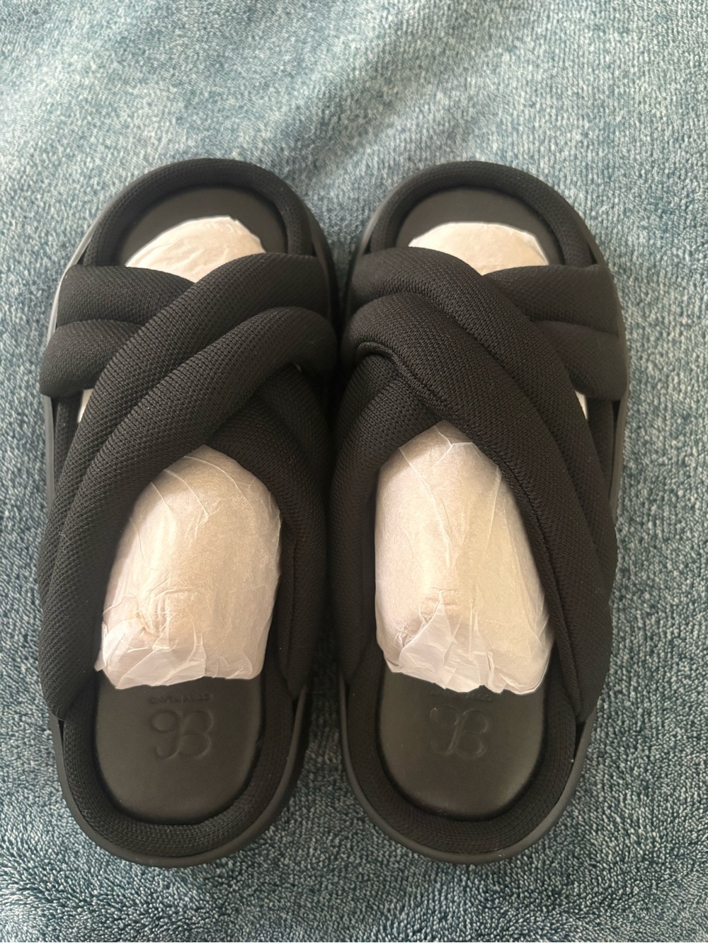 Black Crisscross Slide Sandals -Cosy Island - Picture 3 of 6